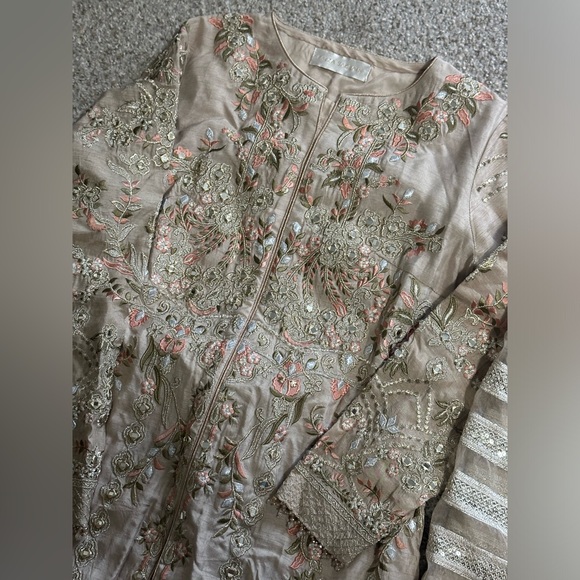 Faiza Saqlain - Arsh - Pakistani 3 piece outfit - Picture 7 of 10